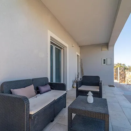 Villa Veneza By Hellovacations Albufeira Exterior photo